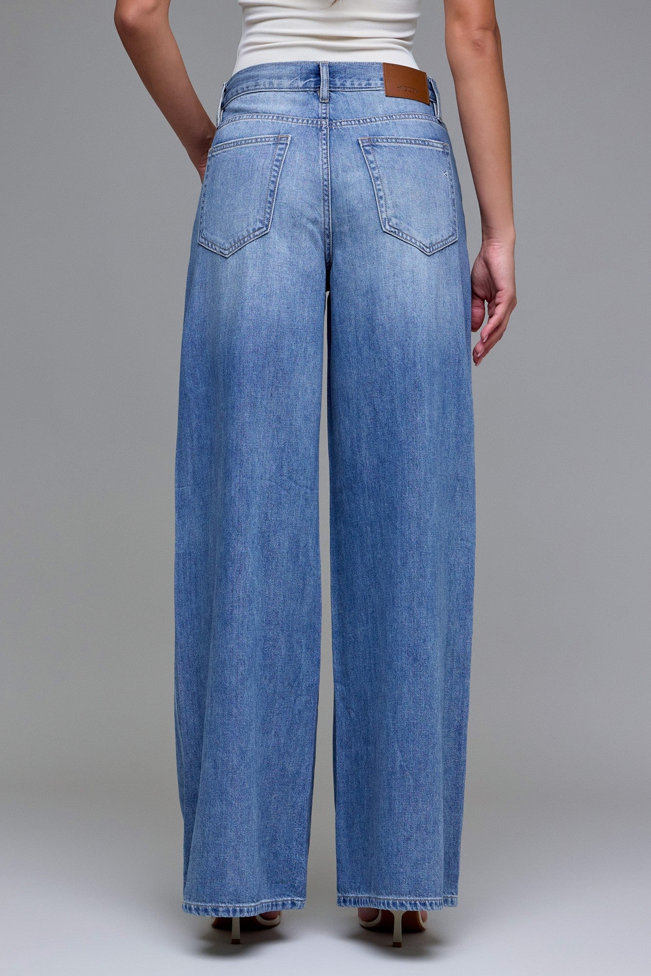 Hidden- Medium Wash Wide Leg Jean