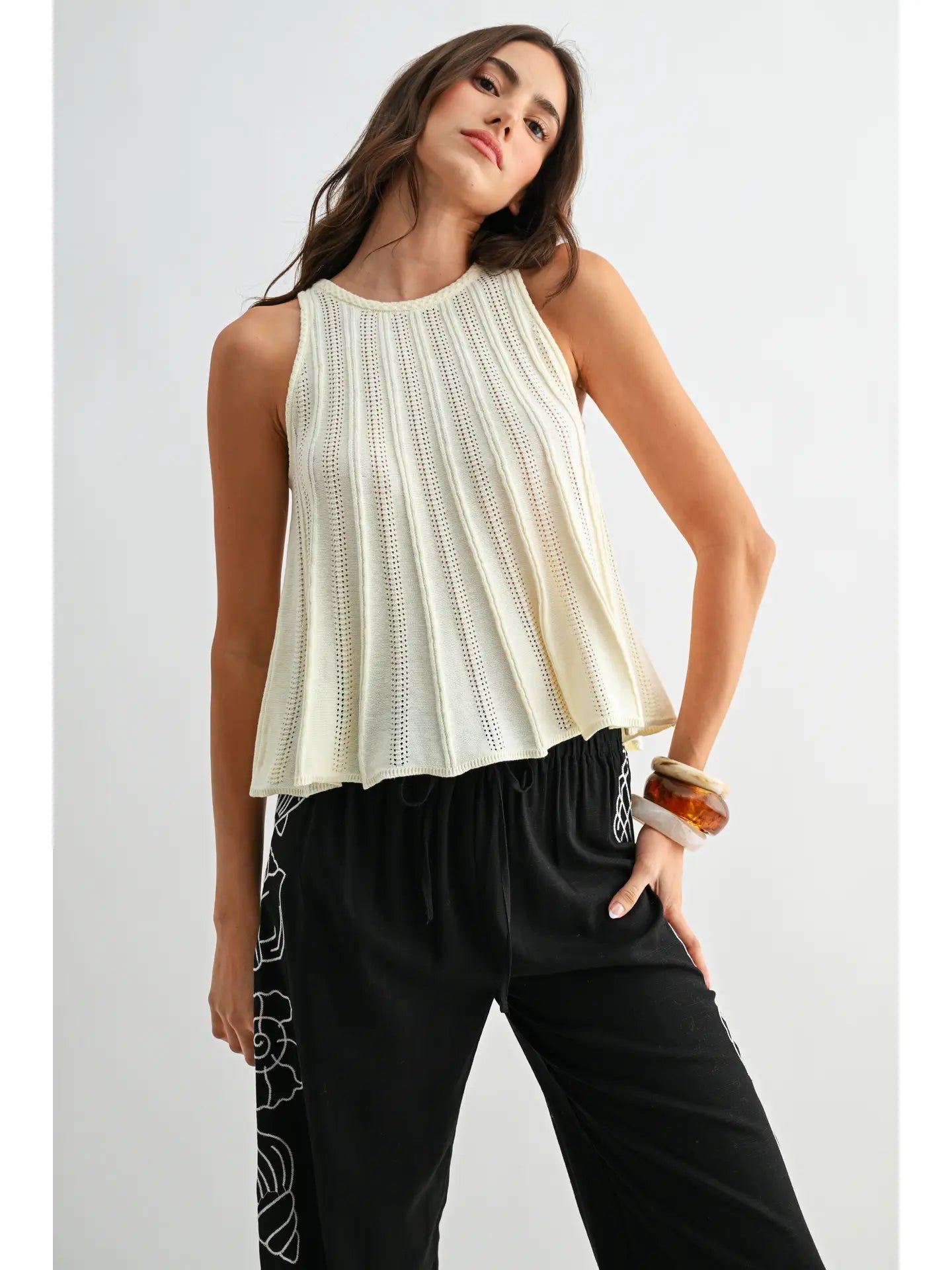 Sleeveless Knit Top, flared hem