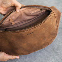 Atlas Saddle Crossbody