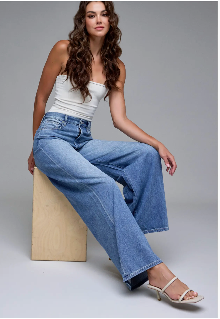 Hidden Medium Wash Wide Leg Jean