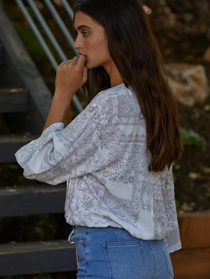 Corrine Top - Gray/white